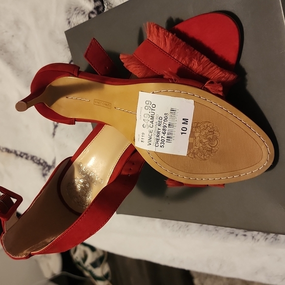 A beautiful CHERRY RED NUBUCK/ FRINGE heel sander in size 10M - Picture 2 of 4